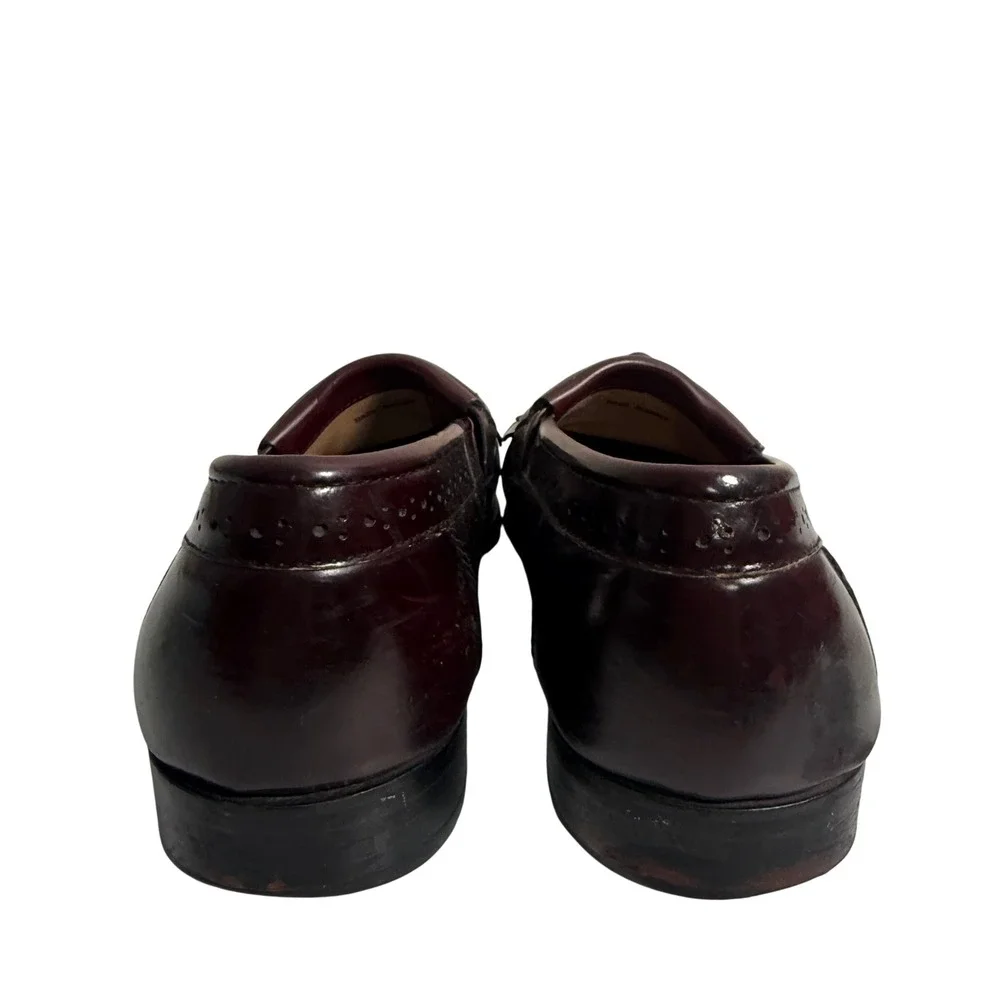 GH Bass Weejuns Tassel Loafer Men 9.5 D Burgundy Leather Kiltie Preppy Dress Sho